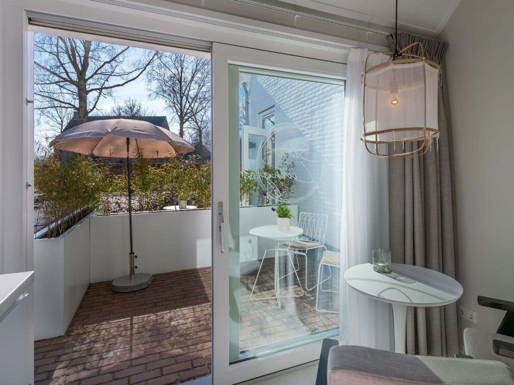 Pleasaing Holiday Home In Oostkapelle Near Centre Exterior photo