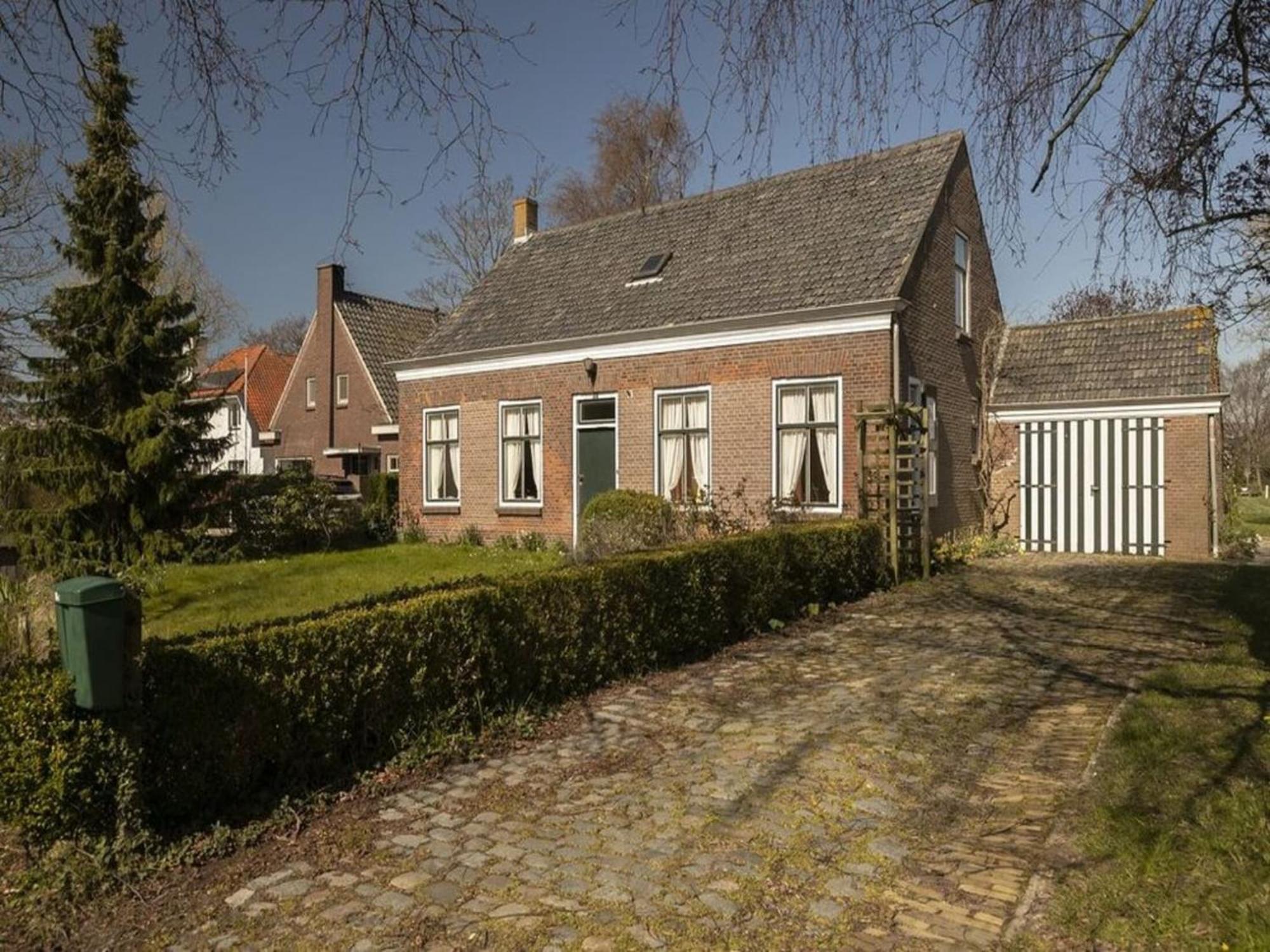 Pleasaing Holiday Home In Oostkapelle Near Centre Exterior photo