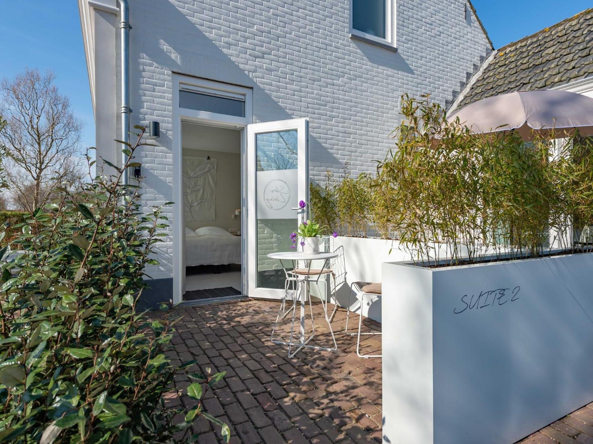 Pleasaing Holiday Home In Oostkapelle Near Centre Exterior photo